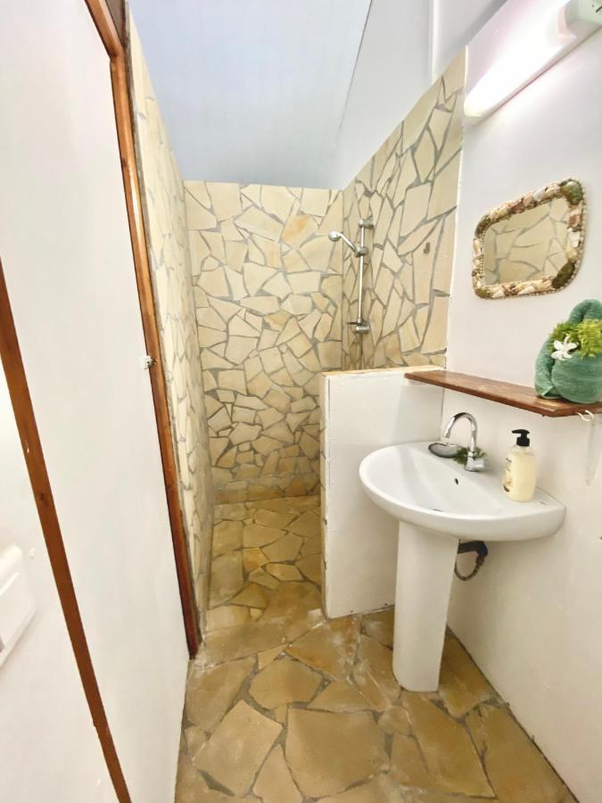 Poe Guesthouse Rangiroa Kültér fotó